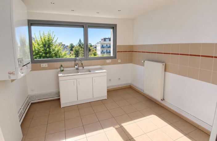 Appartement À Louer — photo 2