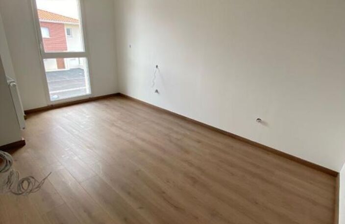 SAINT JORY, villa T4 récente en duplex de 87 m² avec jardin — photo 2