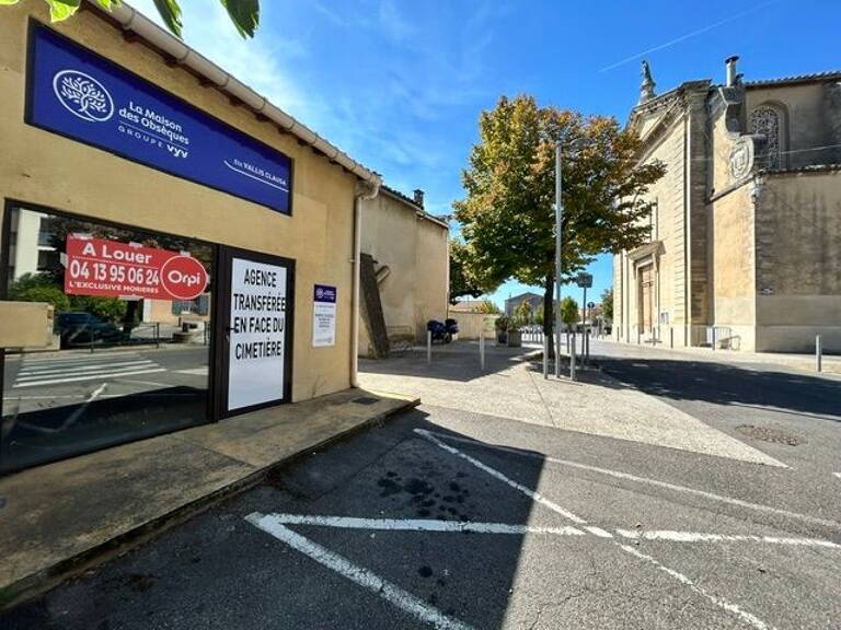 Bien Commercial À Louer — photo 1