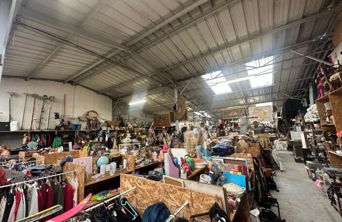 Bien Commercial À Vendre — photo 2