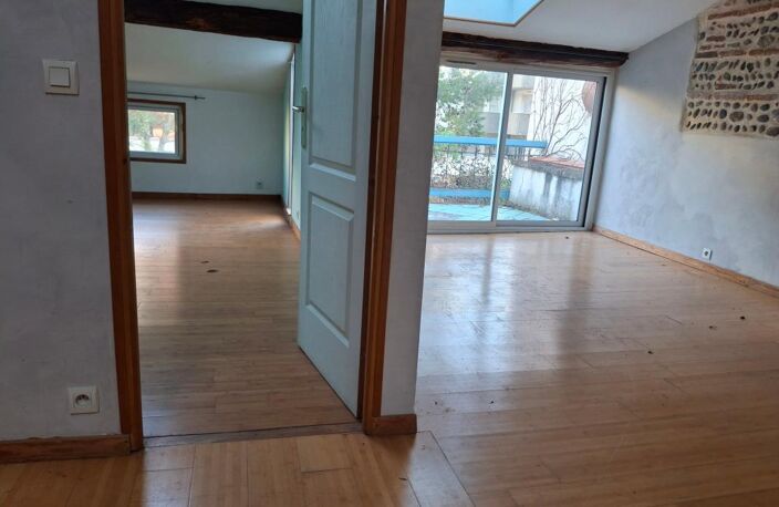 TOULOUSE / PLACE DUPUY / APPARTEMENT T2 31 M² AVEC TERRASSE 6 m² VUE JARDIN / ASCENSEUR — photo 4
