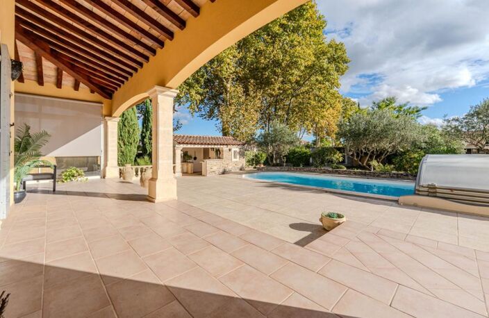Villa de charme avec piscine et 5 chambres à Clarensac — photo 5