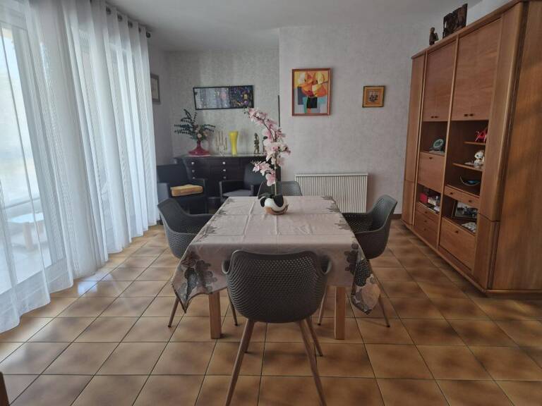 Centre Ville Redon - Appartement T4 avec loggia, cave et parking privé — photo 1