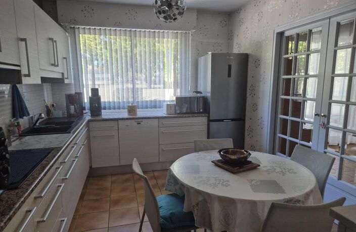 Centre Ville Redon - Appartement T4 avec loggia, cave et parking privé — photo 3