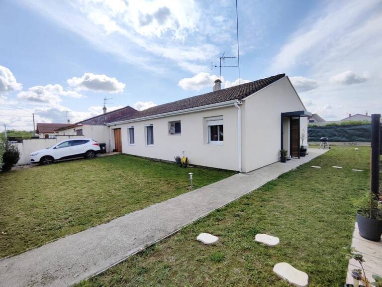 Maison meublée de plain-pied – 83 m² – 3 chambres – Garage – Terrain 550 m² – 1 400 € / mois — photo 1