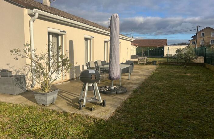 Maison meublée de plain-pied – 83 m² – 3 chambres – Garage – Terrain 550 m² – 1 400 € / mois — photo 2