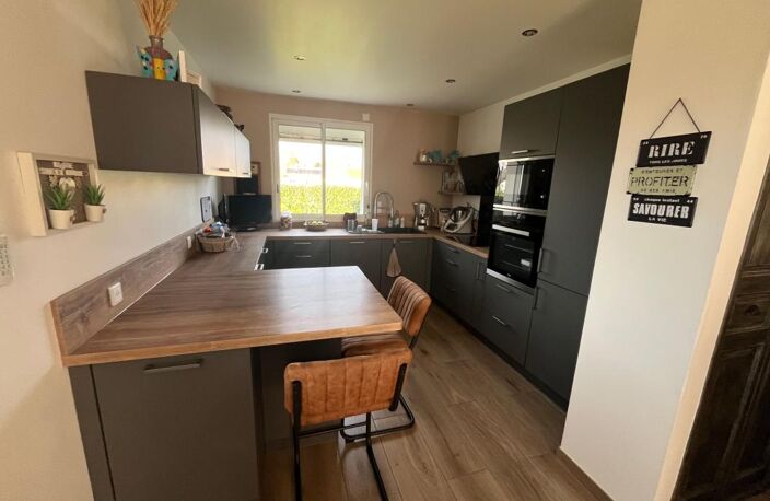 Maison meublée de plain-pied – 83 m² – 3 chambres – Garage – Terrain 550 m² – 1 400 € / mois — photo 3