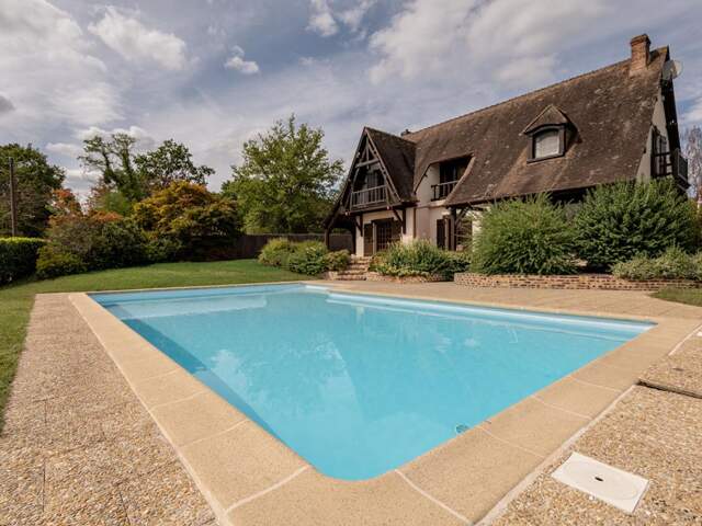LIEUX UNIQUES ® x PROPRIÉTÉS PRIVÉES ® PROPRIÉTÉ DE 169 M² SUR 3.762 M² - DHUIZON - PISCINE-PIÈCE D'EAU — photo du bien