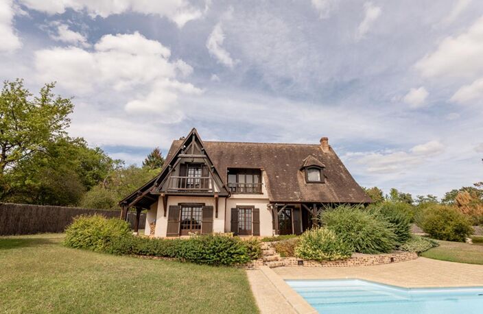 LIEUX UNIQUES ® x PROPRIÉTÉS PRIVÉES ® PROPRIÉTÉ DE 169 M² SUR 3.762 M² - DHUIZON - PISCINE-PIÈCE D'EAU — photo 2