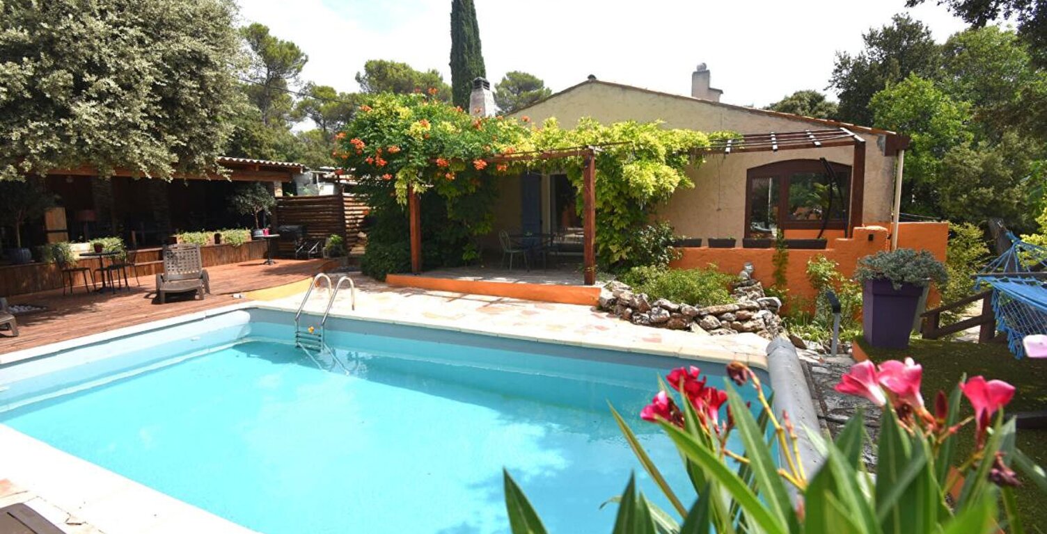 Villa 145 m² plain-pied, piscine  au sel, chauffée & pool house, 1 300 m² de terrain — photo 1
