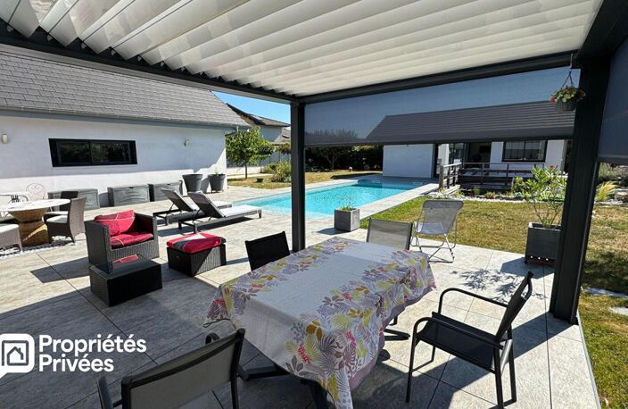 Propriété -7 pièces avec studio, piscine et local professionnel — photo 2