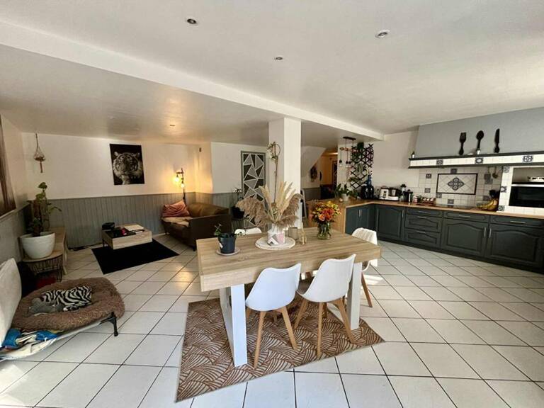 Maison Château L'Evêque 130 m2 avec garage et jardin — photo 1