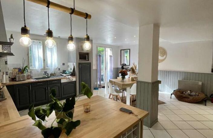 Maison Château L'Evêque 130 m2 avec garage et jardin — photo 3