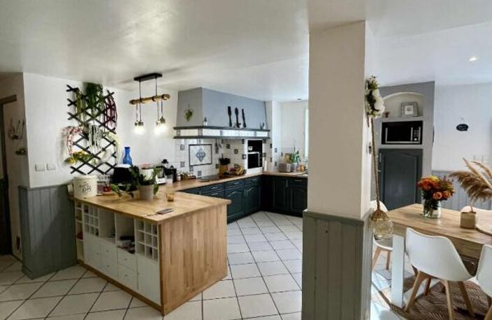 Maison Château L'Evêque 130 m2 avec garage et jardin — photo 4