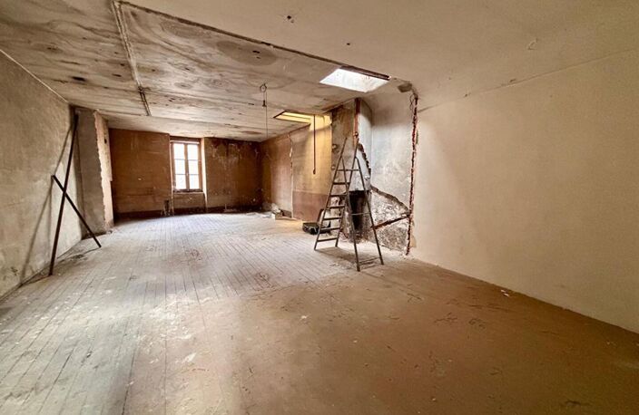 IMMEUBLE AVEC LOCAL COMMERCIAL - 3 PLATEAUX - NEVERS CENTRE-VILLE — photo 5