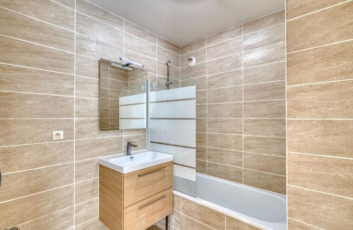 EXCLUSIVITE - Rhône - Lyon 8ème - Appartement 2 pièces, 48m2 + balcon, 14m2 — photo 4