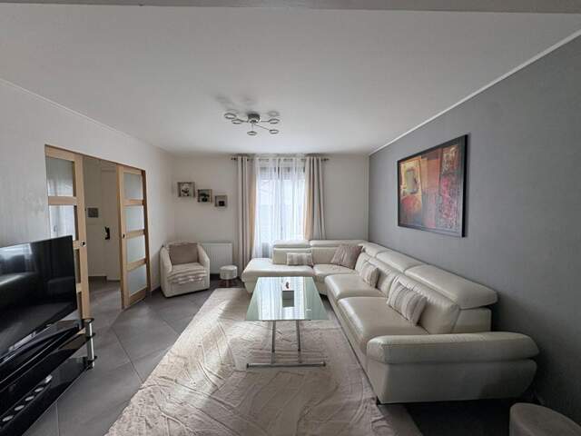 Maison familiale ,idéalement située en parfait état — photo du bien