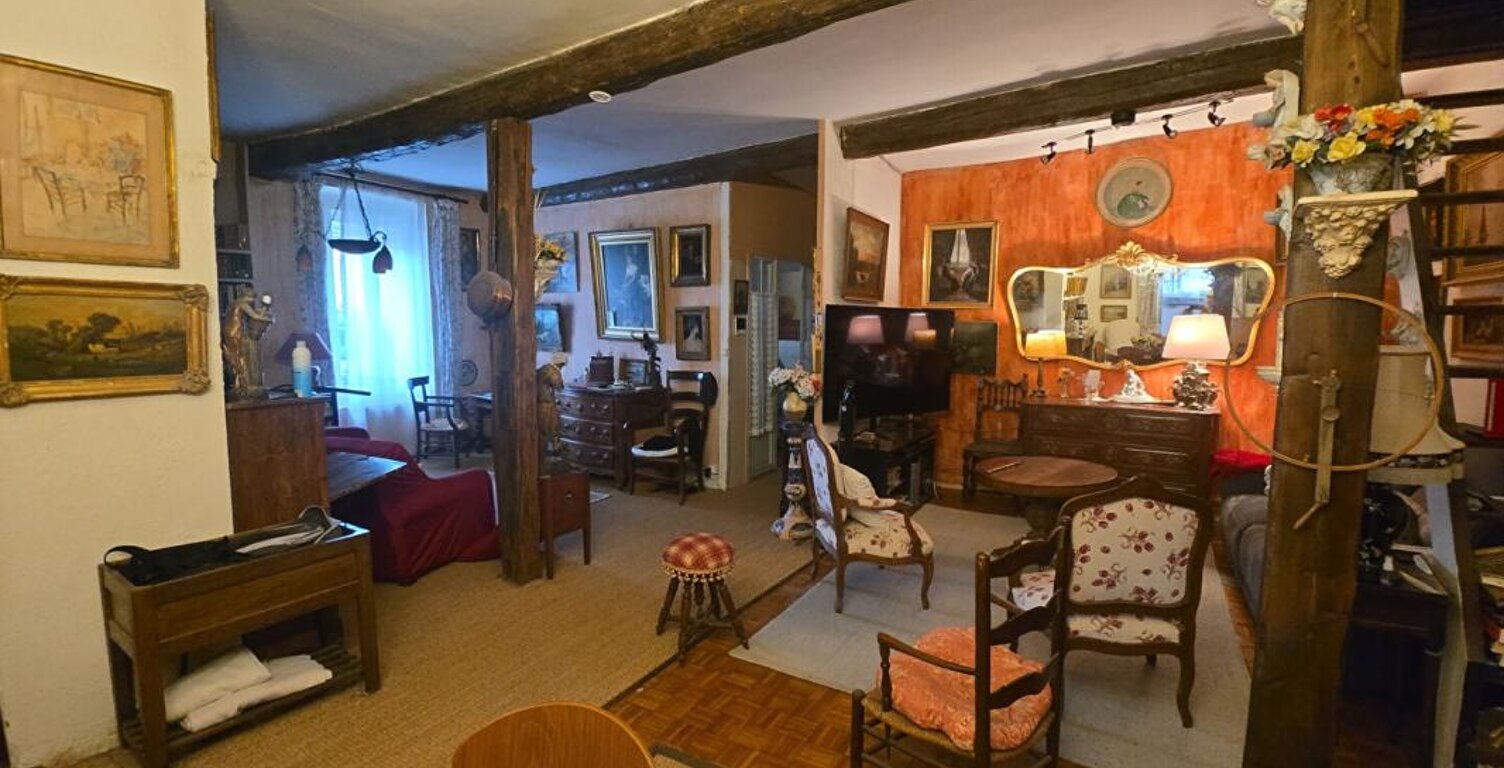 LEZIGNAN , MAISON DE VILLE PLUS 3 LOCAUX LOUES — photo 1
