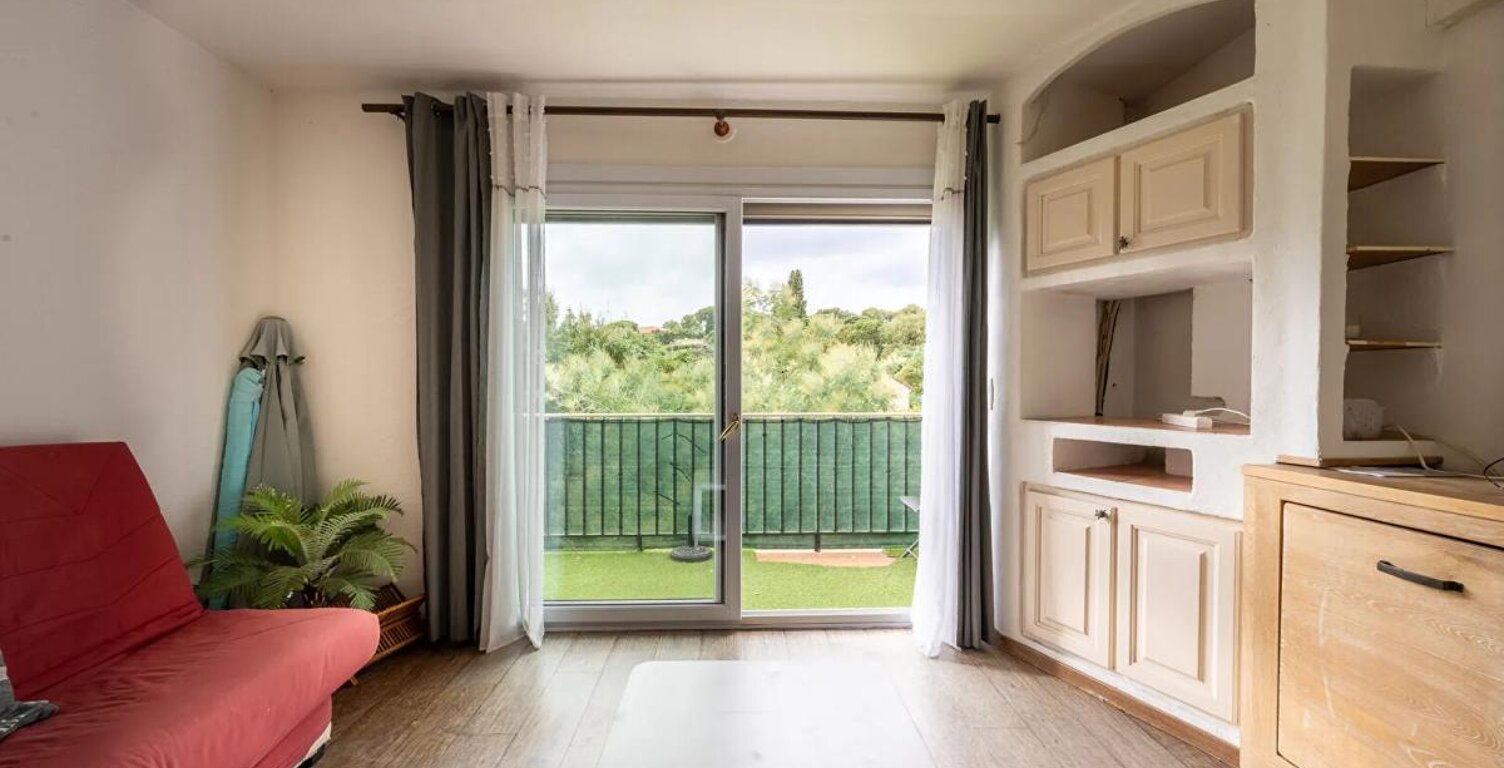 Cavalaire-sur-Mer - Appartement T2 42m2 avec balcon et parking — photo 1