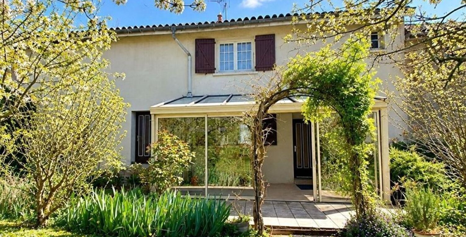 Maison à vendre à Hurigny - 6 pièces de 120 m2 — photo 1