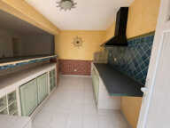Appartement 85 m² habitables à rénover - Quartier d'Anthéor  - Cave de 60 m² de plain-pied — photo 2