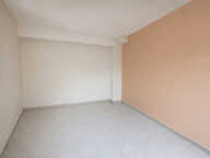 Appartement 85 m² habitables à rénover - Quartier d'Anthéor  - Cave de 60 m² de plain-pied — photo 4
