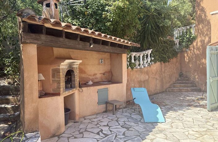 Appartement 85 m² à rénover - Quartier d'Anthéor - Belle terrasse avec cuisine d'été - 1 stationnement  - À 200 mètres de la plage — photo 5
