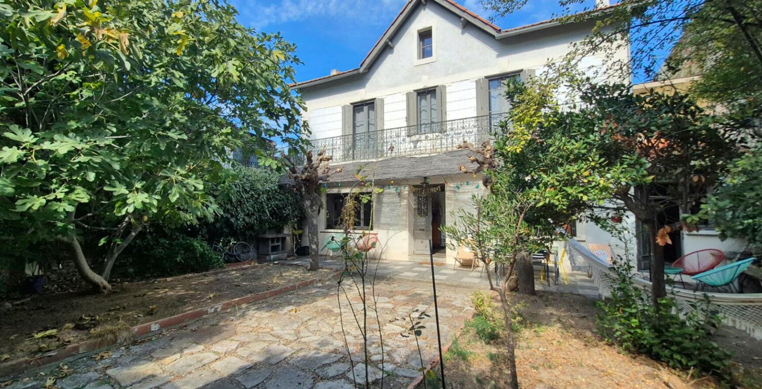 Maison Montpellier centre,  8 pièce(s) 179 m2 — photo 1