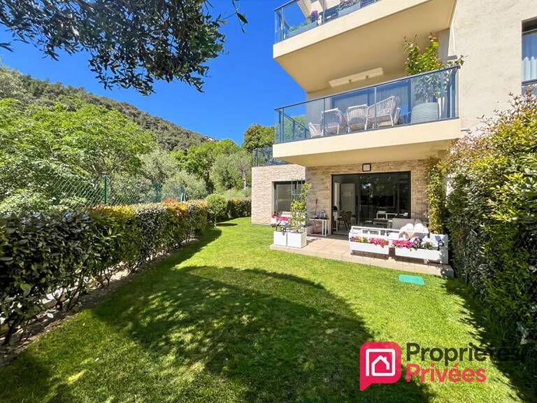 ÈZE VILLAGE : T4 avec jardin privatif, aperçu mer et garage — photo 1