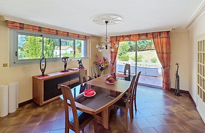 Maison secteur Mortagne sur Sèvre 5 pièces 204 m2 — photo 4