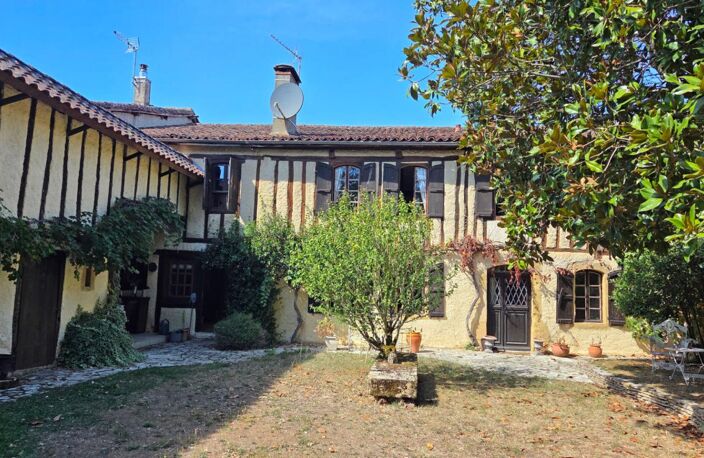 Maison Tillac 8 pièce(s) 350 m2 avec jardin et dépendances — photo 2