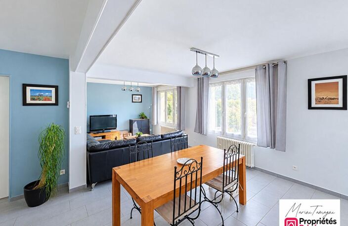 LACROIX-SAINT-OUEN - Maison 4 pièces - UNE "PETITE" PÉPITE À QUELQUES PAS DU CENTRE ET DE LA FORÊT — photo 3