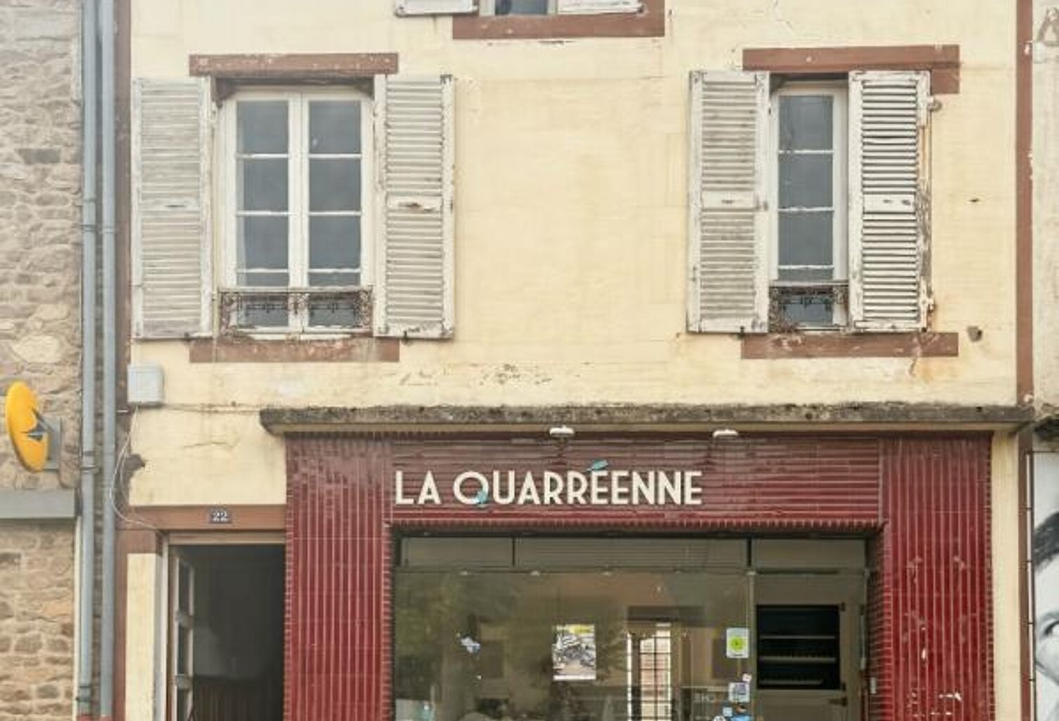Immeuble Quarre Les Tombes 6 pièce(s) 143 m2 — photo 1