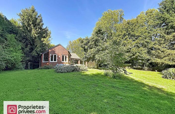 BONNEBOSQ  Une maison atypique au coeur du Pays d'Auge, sur plus d'un hectare — photo 2