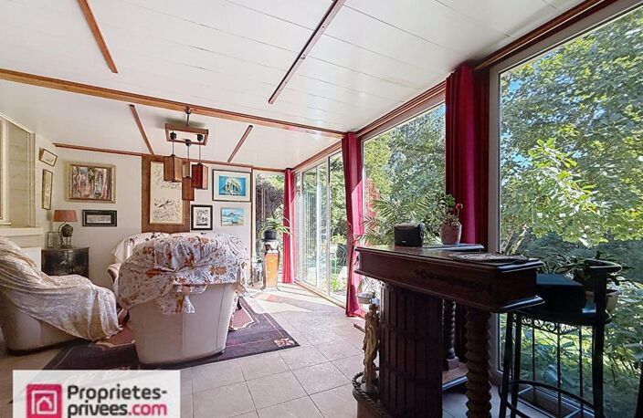 BONNEBOSQ  Une maison atypique au coeur du Pays d'Auge, sur plus d'un hectare — photo 4