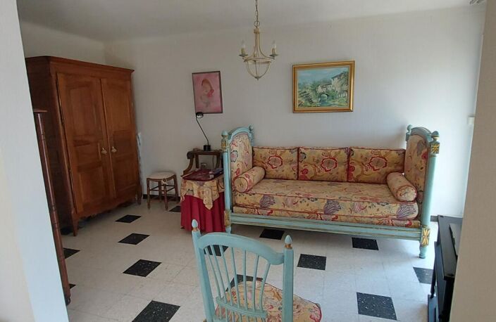 30. GARD. NIMES. Appartement traversant climatisé de 106 m² avec terrasse dans résidence sécurisée — photo 4