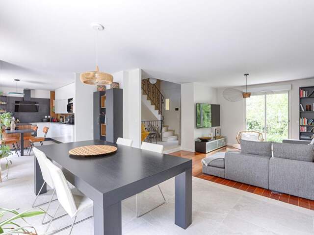 CHAMPCUEIL  Maison individuelle familiale de 140 m²  - 4 chambres, jardin, garage et sous-sol total — photo du bien
