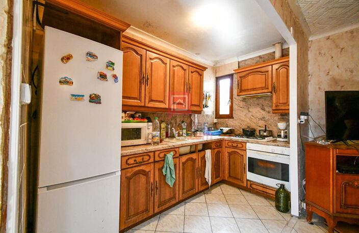 À VENDRE MAISON INDIVIDUELLE AVEC JARDIN, VÉRANDA ET GARAGE À TREMBLAY-EN-FRANCE — photo 2