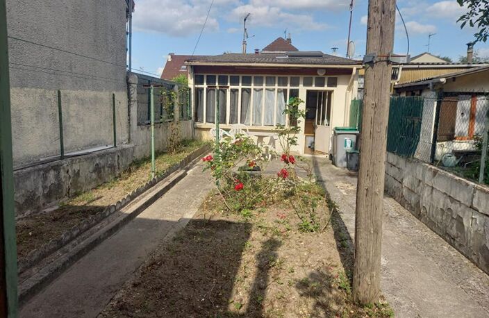 À VENDRE MAISON INDIVIDUELLE AVEC JARDIN, VÉRANDA ET GARAGE À TREMBLAY-EN-FRANCE — photo 4
