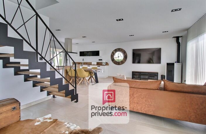 12 mn Gare de MONTARGIS - A VENDRE MAISON CONTEMPORAINE RECENTE 5 PIECES, 4 CHAMBRES + STUDIO INDEPENDANT, TERRAIN CLOS 3476 m2 — photo 5