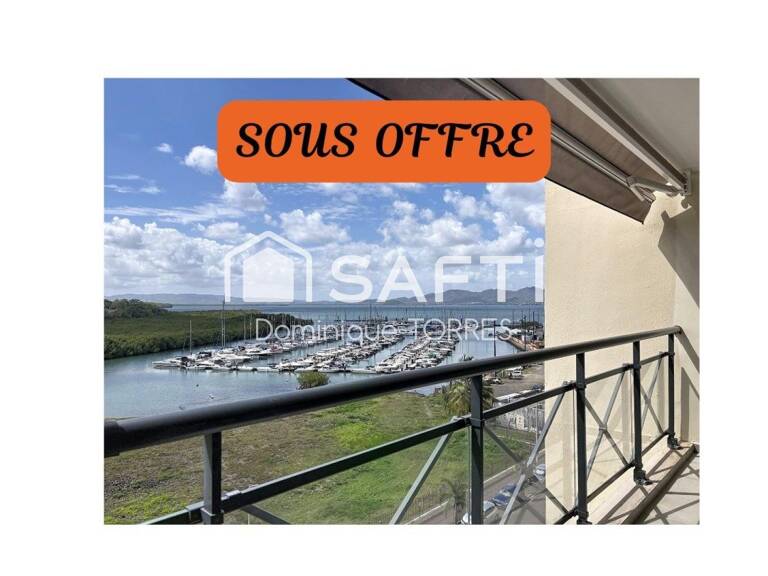 Fort-de-France : T3 lumineux avec vue MER — photo 1