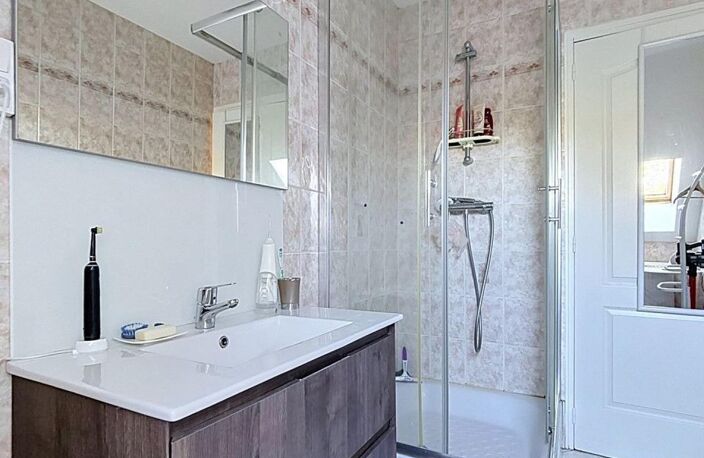 Maison familiale confort de plain-pied avec 4 chambres et 2 garages — photo 2