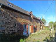 Belle longère en pierres à rafraichir avec studio indépendant, terrain clos, arboré de 1612 m 2. 12 MN de Combourg. — photo 3