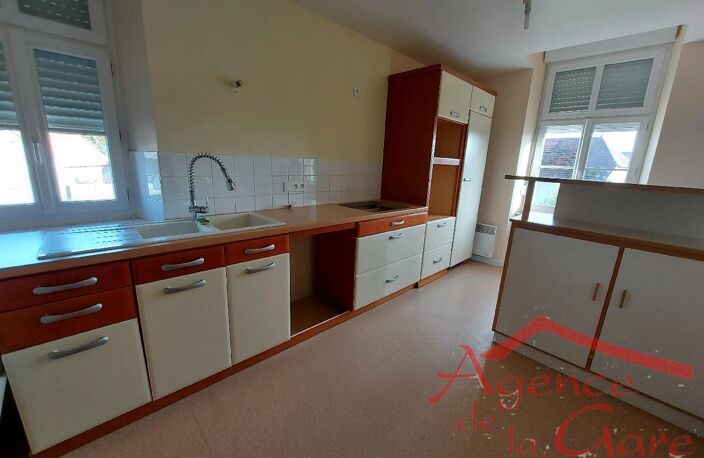 Location appartement 5 pièces 72 m² à Anglure (51260) — photo 2
