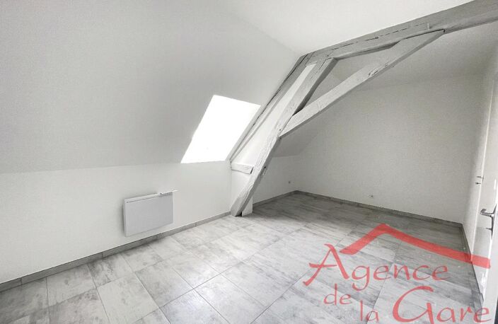 Location maison 4 pièces 95 m² à Sézanne (51120) — photo 3