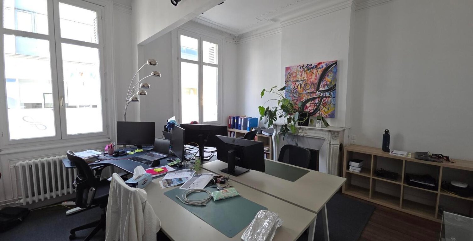Location bureau  117 m² à Tours (37000) — photo 1