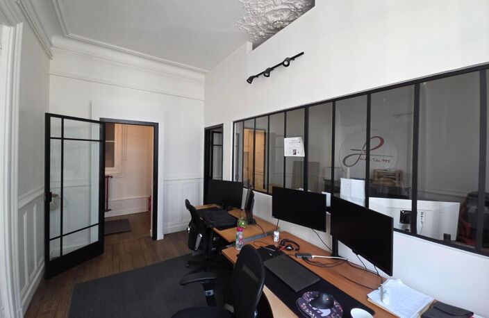 Location bureau  117 m² à Tours (37000) — photo 2
