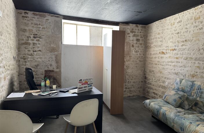 local commercial à réhabiliter avec appartement — photo 3