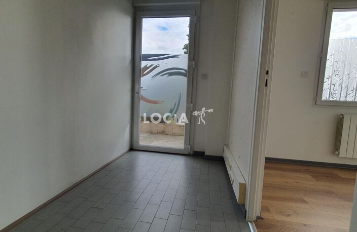 Location local industriel  55 m² à Longvic (21600) — photo 4