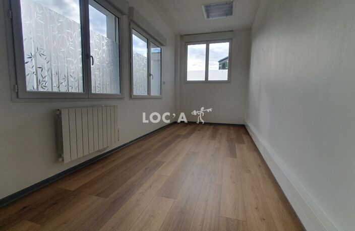 Location local industriel  55 m² à Longvic (21600) — photo 3